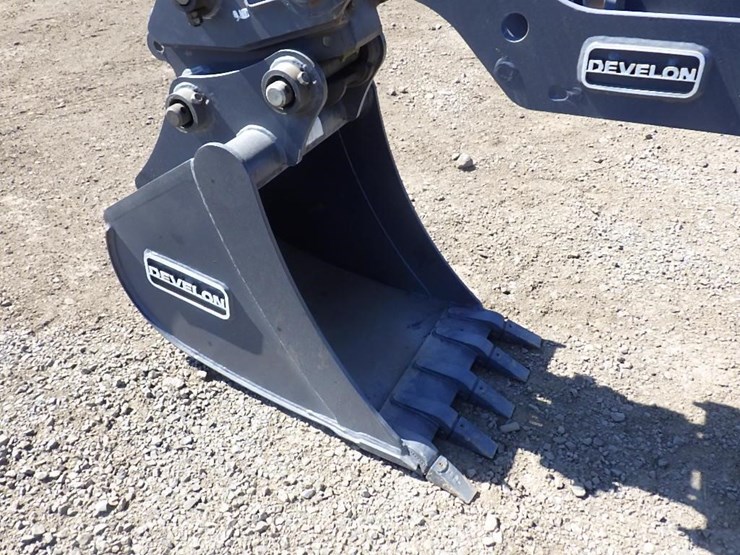 2023-develon-dx85r-3-hydraulic-excavator-image-7