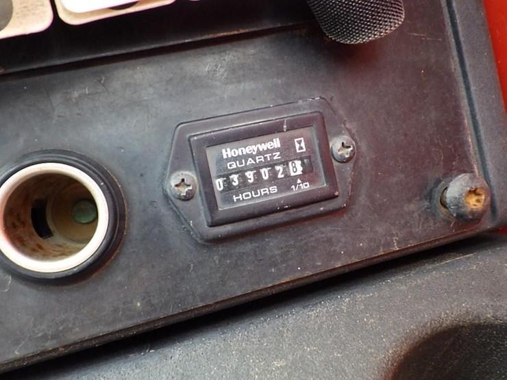 skyjack-sj1056th-image-30