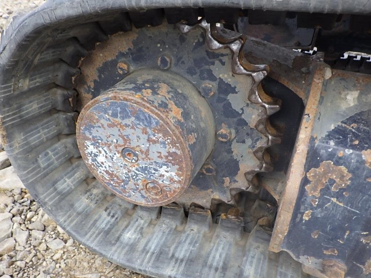 takeuchi-tb230-image-39