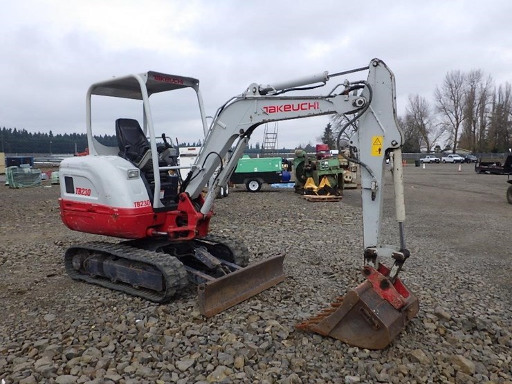 takeuchi-tb230-image-2