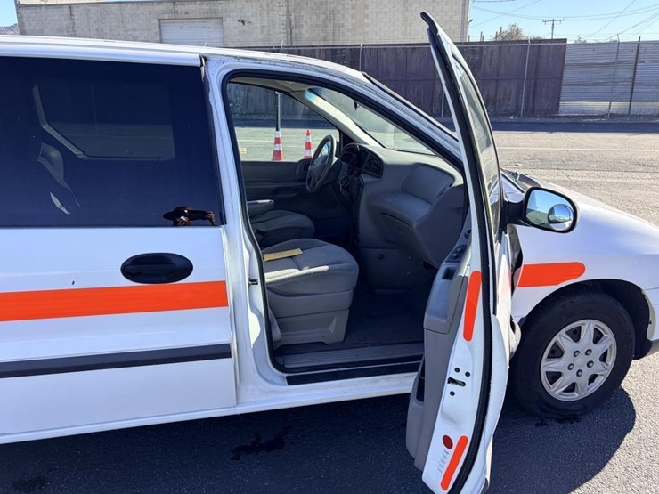 2003-ford-windstar-image-9