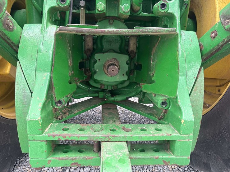 john-deere-8200-image-12