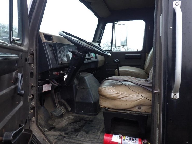 1992-international-4900-image-23