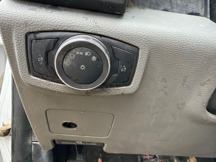 2019-ford-f550-image-28