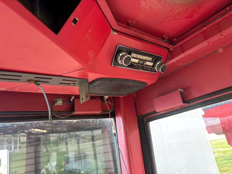 1977-white-2-155-image-16