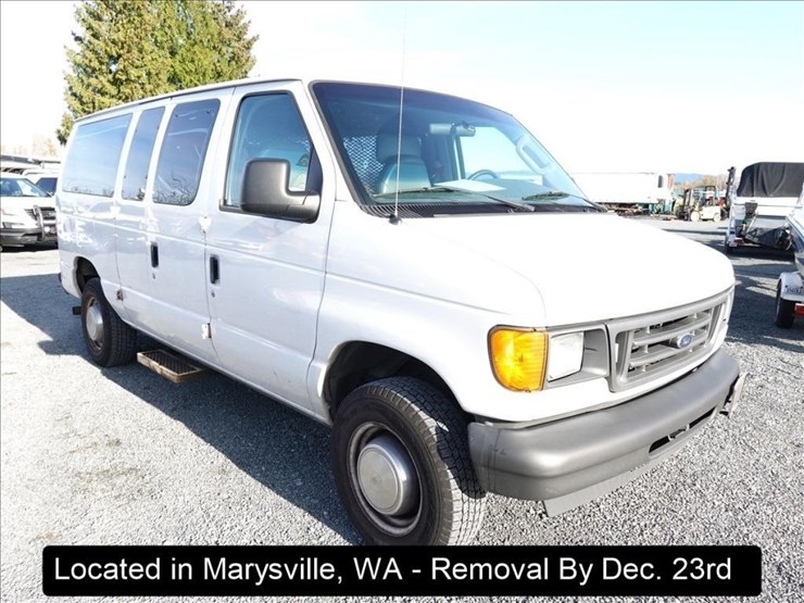 2005-ford-e350-image-14