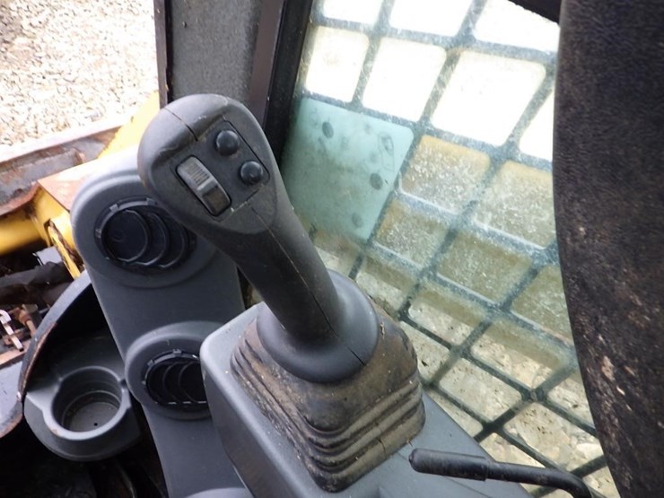 caterpillar-262d3-image-23