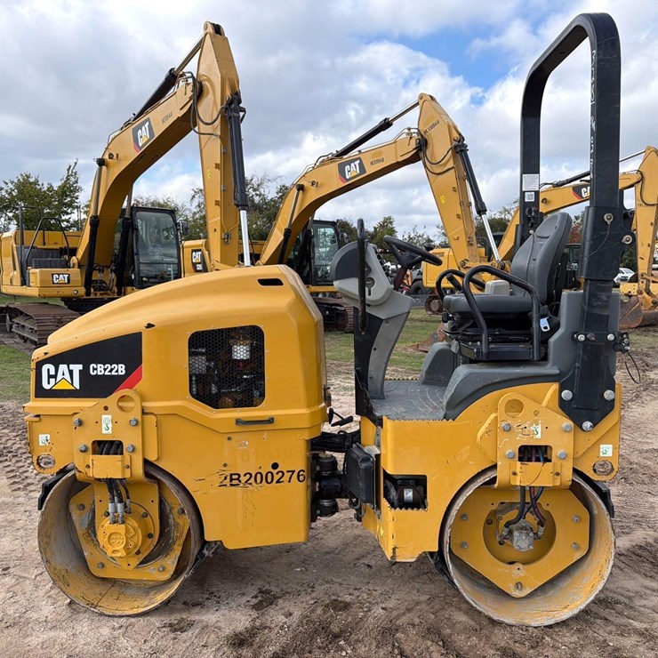 2018 CATERPILLAR CB22