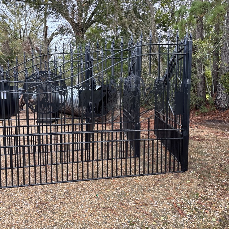 #1596 • 20FT METAL GATE