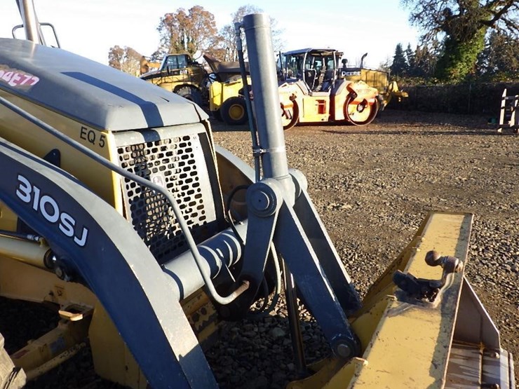 deere-310sj-image-11