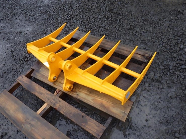 caterpillar-303-image-3