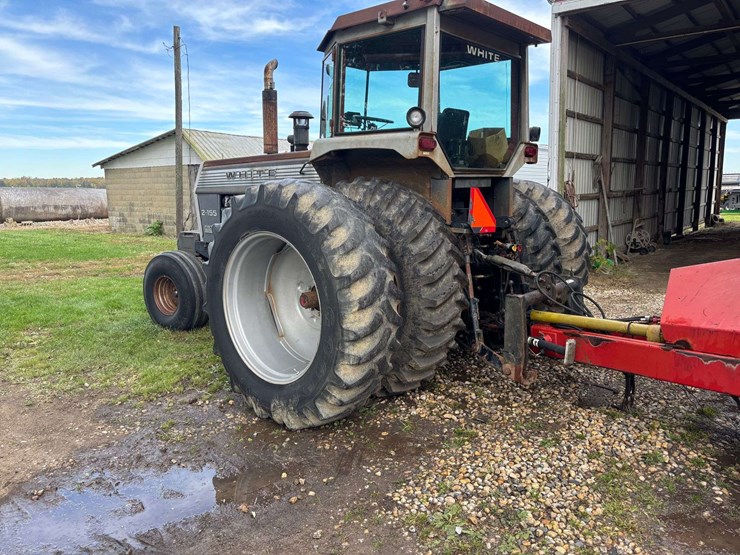 1977-white-2-155-image-6