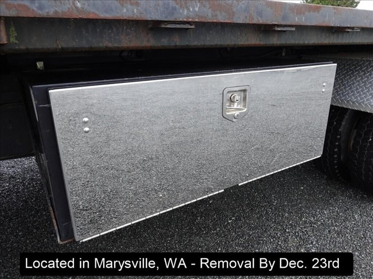 2013-ford-f650-image-13