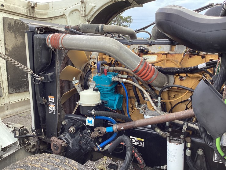 peterbilt-379-image-9