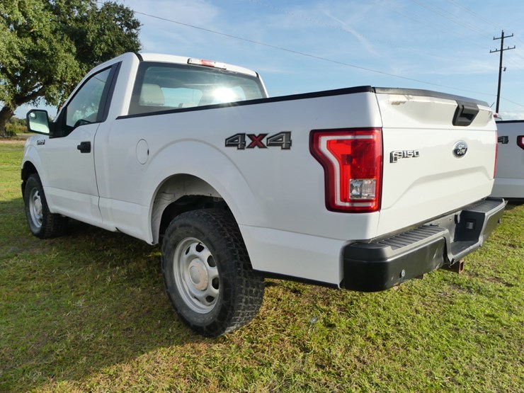 2017-ford-f150-xl-image-3