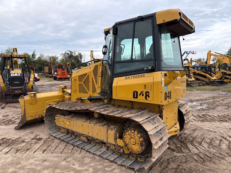 2021-caterpillar-d3-lgp-image-6