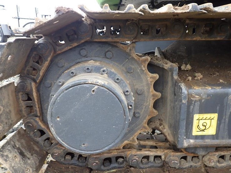 hitachi-zx75ur-image-23