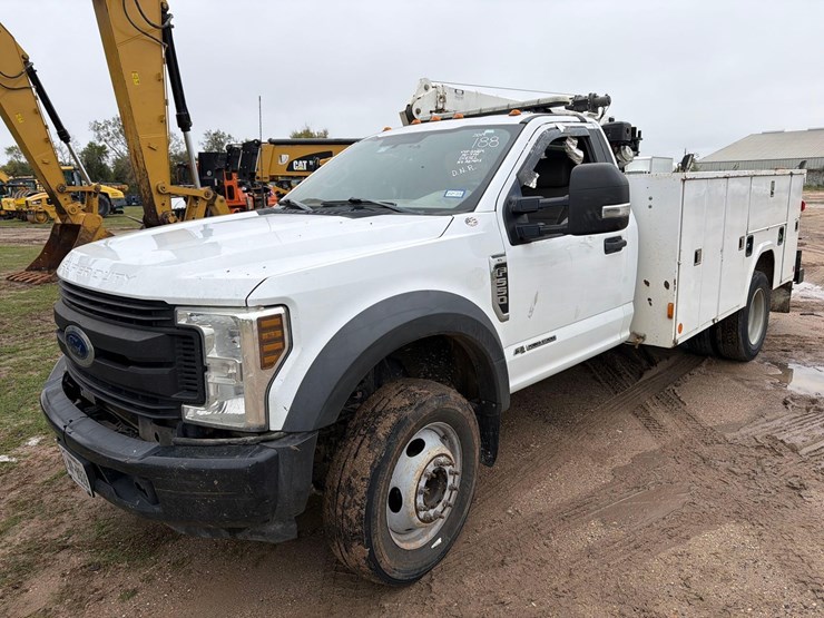 2019-ford-f550-image-2