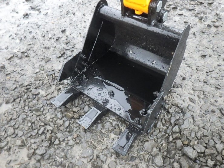 2025-vicsec-15-hydraulic-excavator-image-14