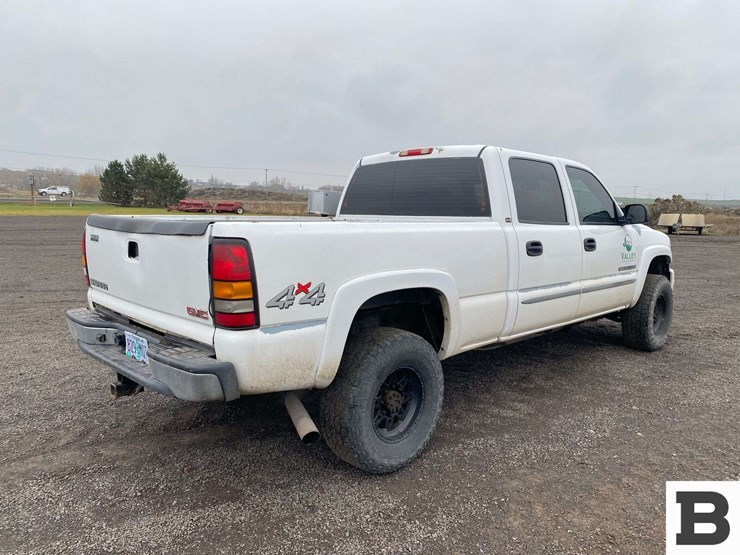 2006-gmc-sierra-2500-image-5