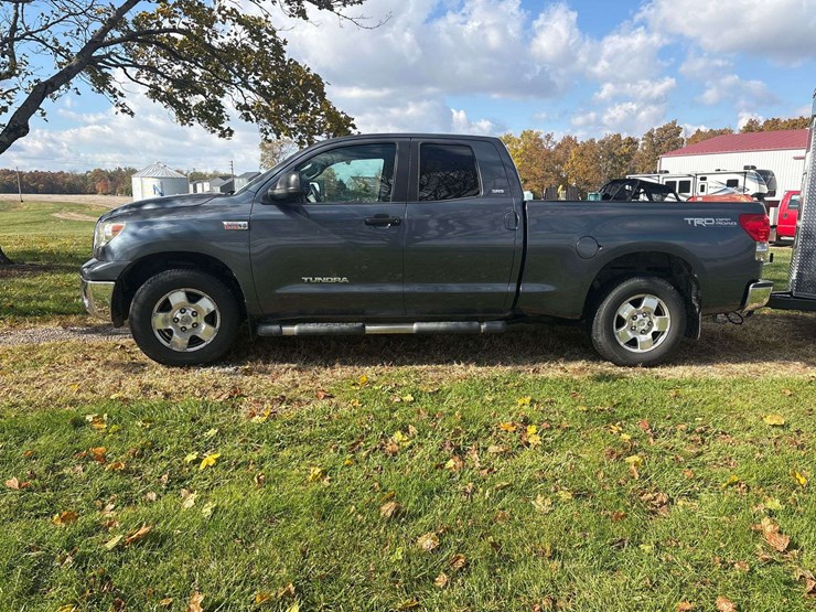 toyota-tundra-image-2