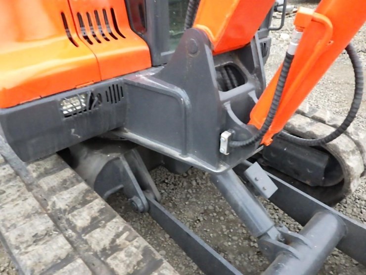 2024-doosan-dx60-9c-hydraulic-excavator-image-15