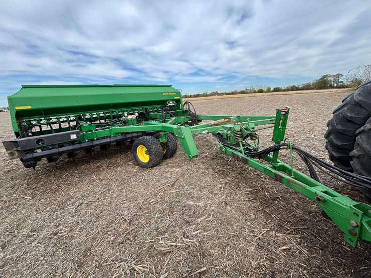 john-deere-1590-image-26