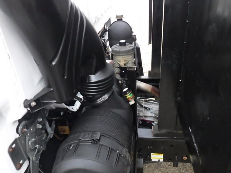 2007-ford-lcf-image-17