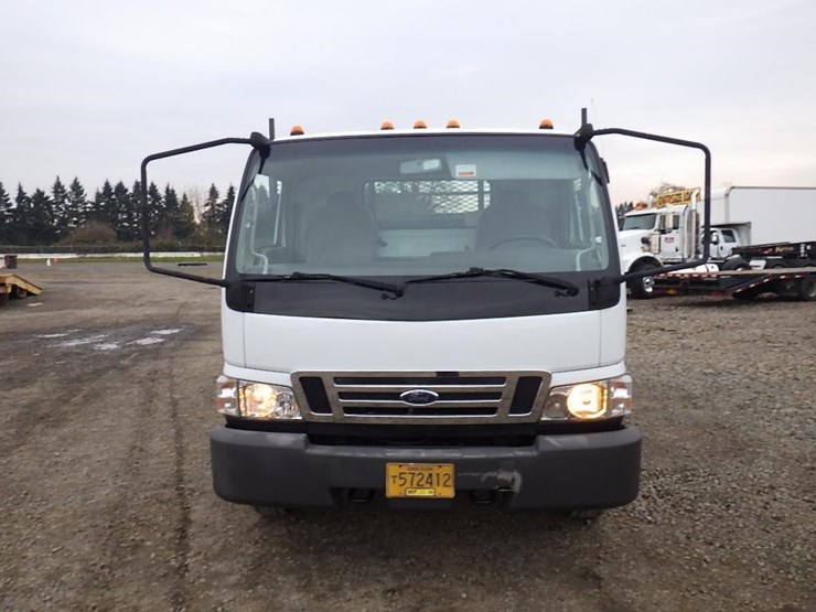 2007-ford-lcf-image-2