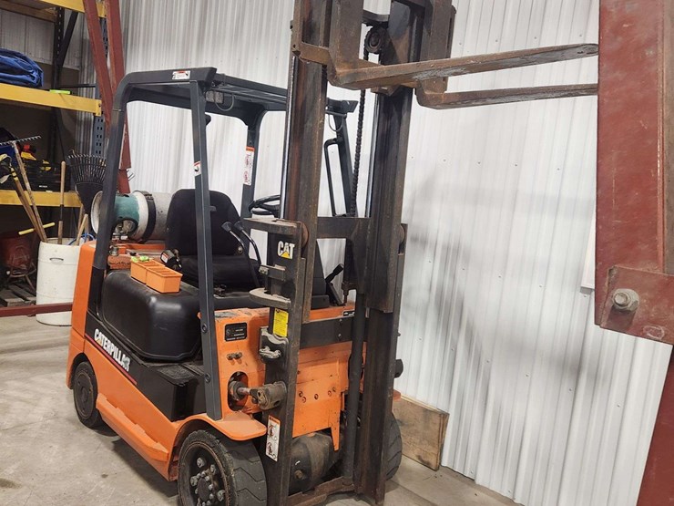 2001-caterpillar-gc25k-image-4