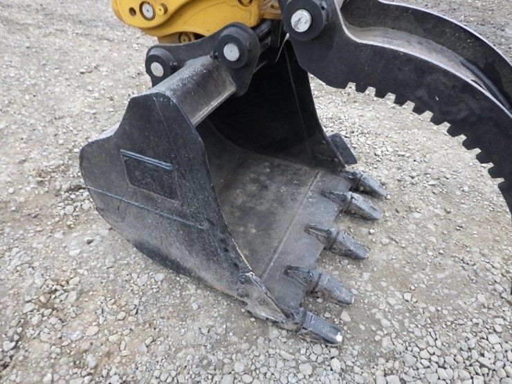 caterpillar-305.5e2-image-7