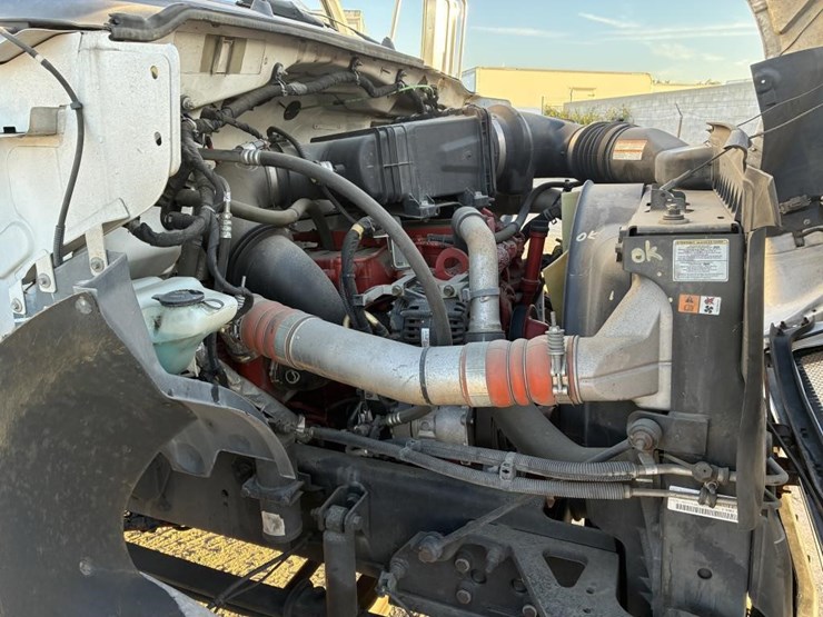 ford-f650-xlt-image-12