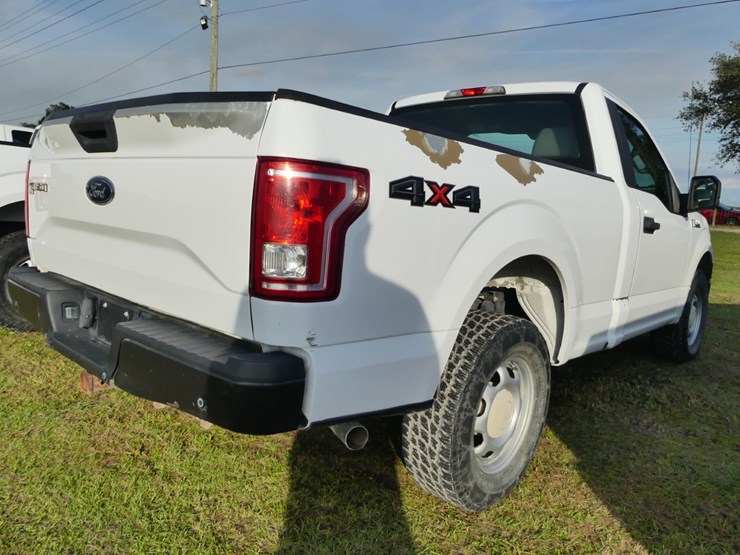 2017-ford-f150-xl-image-4