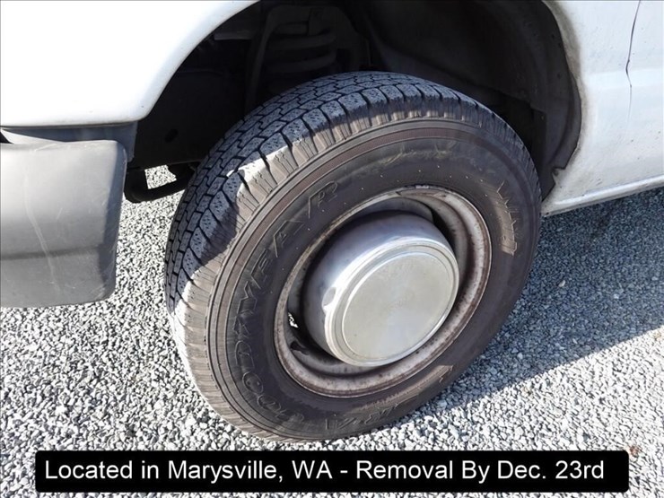 2005-ford-e350-image-16