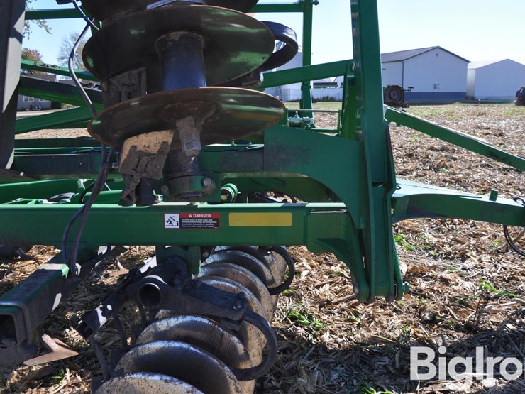 2011-john-deere-2310-image-15