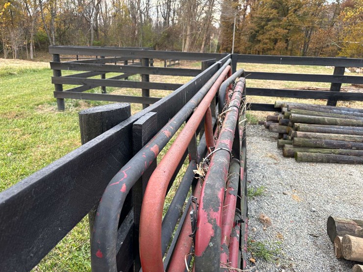 4-assorted-gates-image-2