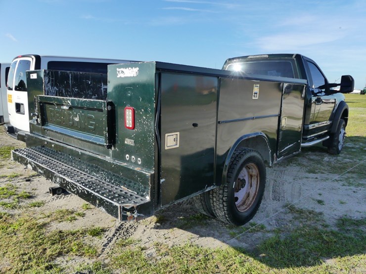 2019-ford-f450-xl-image-3