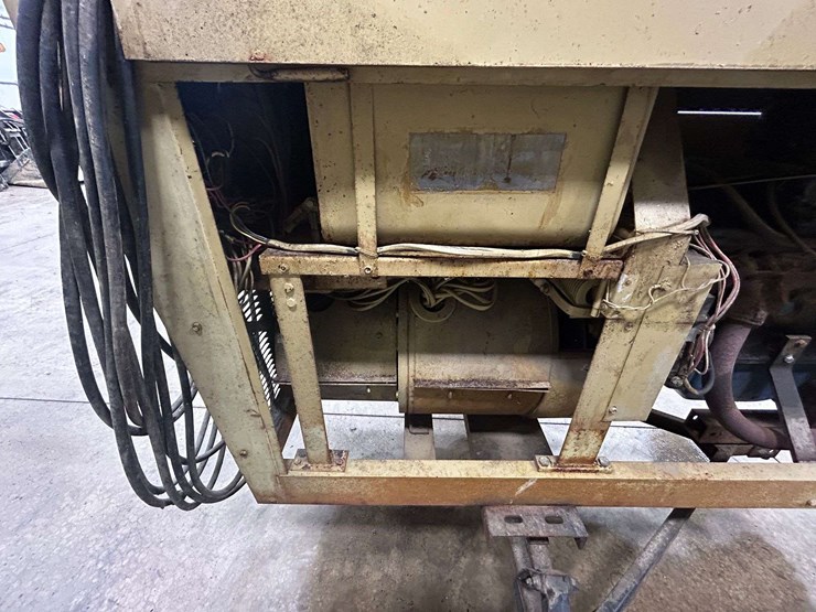 hobart-powerweld-303-portable-welder-image-2