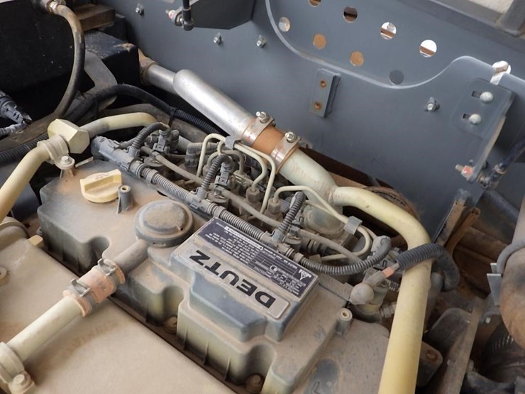 skyjack-sj1056th-image-20