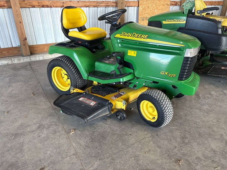 john-deere-gx325-image-1