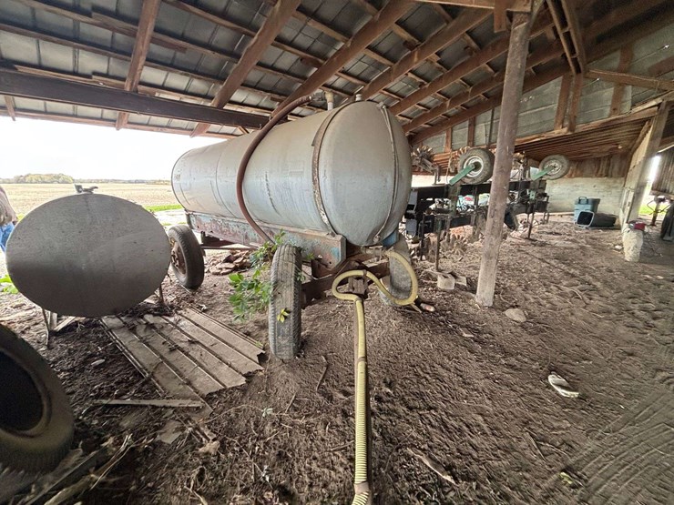 stainless-steel-nurse-tank-on-running-gear-image-1