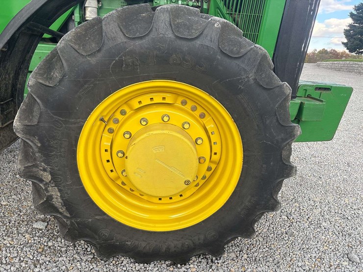 john-deere-8200-image-2