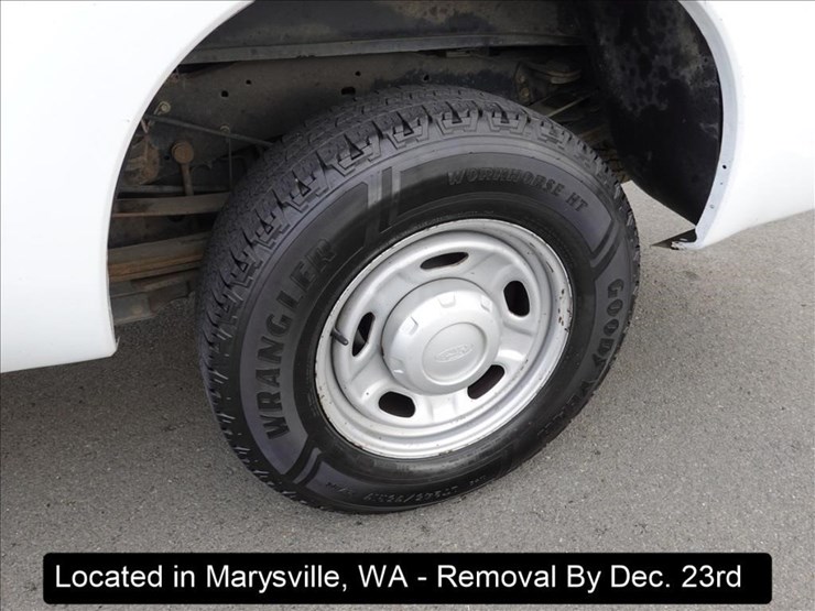 2011-ford-f250-xl-image-16