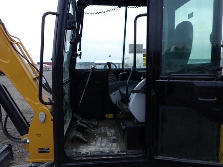 caterpillar-305.5e2-image-20