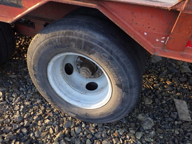 charles-machine-works-23'-t/a-dove-tail-trailer-image-13