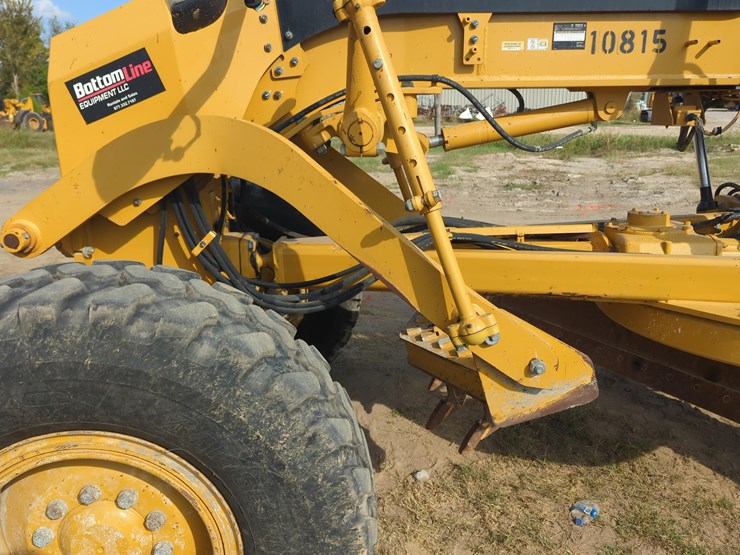 caterpillar-12m3-image-9