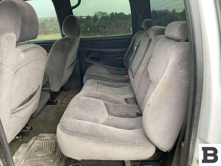 2006-gmc-sierra-2500-image-29