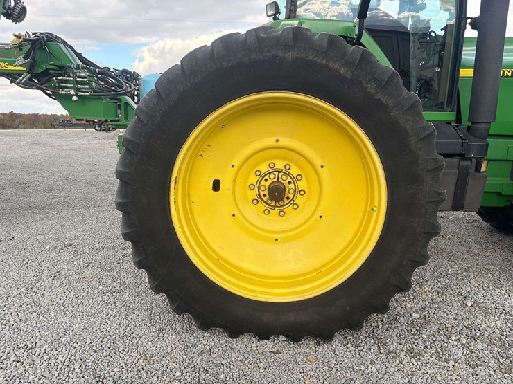 john-deere-8200-image-4