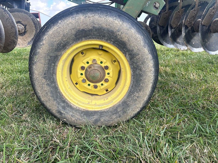 john-deere-630-image-5