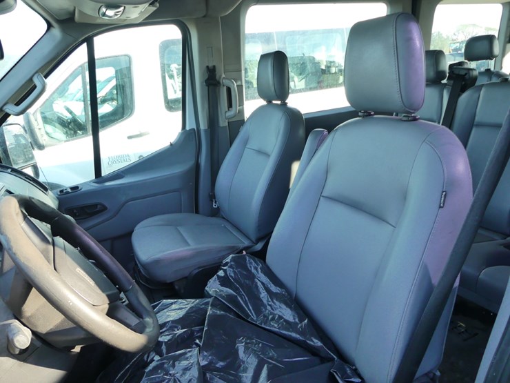 2017-ford-transit-image-9
